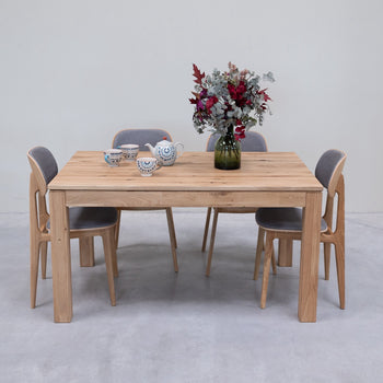 Uitschuifbare eettafel in massief eiken L2