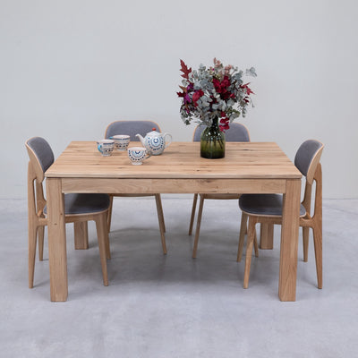 Uitschuifbare eettafel in massief eiken L2