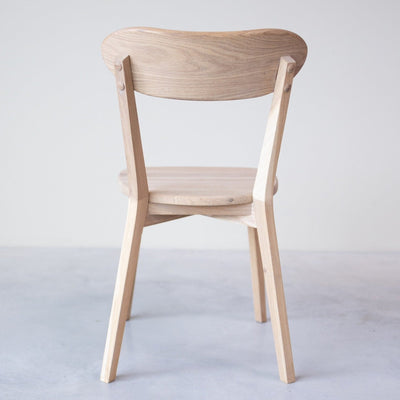 Set van 2 of 4 massief eiken eetkamerstoelen Isku | NordicStory