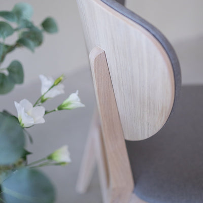 Set van 2 of 4 Nova eetkamerstoelen, massief gebleekt eiken frame | NordicStory