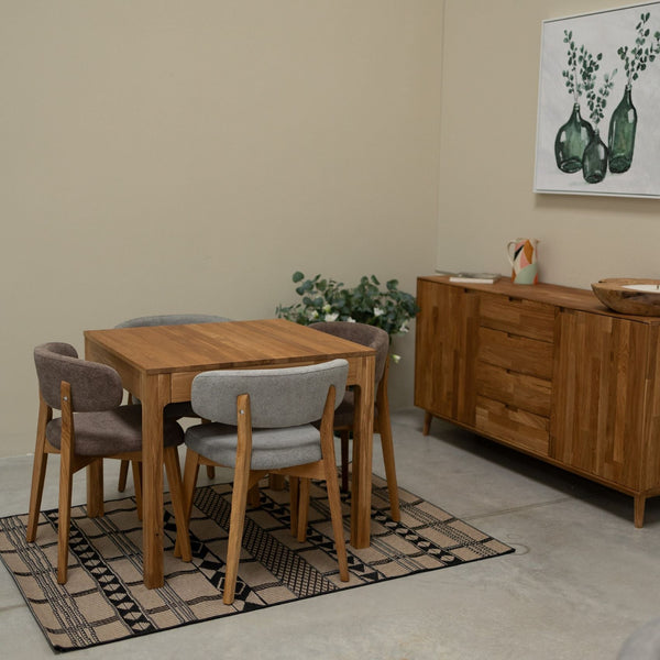 Set van 2 of 4 Claus massief eiken eetkamerstoelen, bekleed in grijs of bruin | VESKOR