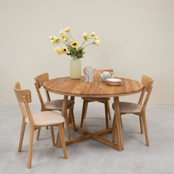 Set van 2 of 4 massief eiken eetkamerstoelen Diana Beige | NordicStory