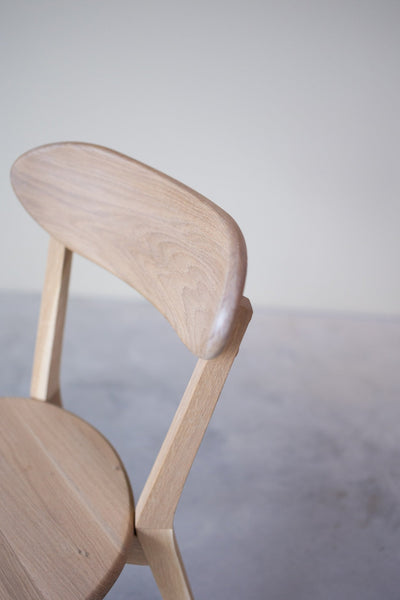 Set van 2 of 4 massief eiken eetkamerstoelen Isku | NordicStory
