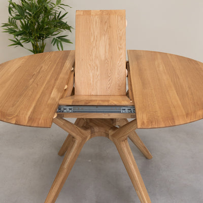 Ronde uitschuifbare eettafel in massief eiken Carmen | NordicStory