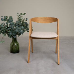 Set van 2 of 4 Oscar massief eiken eetkamerstoelen, gestoffeerd | VESKOR