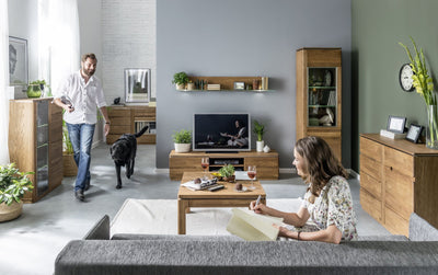 NordicStory Ladekast of TV-meubel in massief eikenhout met een rustiek Scandinavisch design 