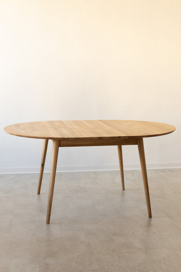NordicStory Uitschuifbare eettafel in massief eiken Escandi 4 120-155 x 120 x 75 cm.