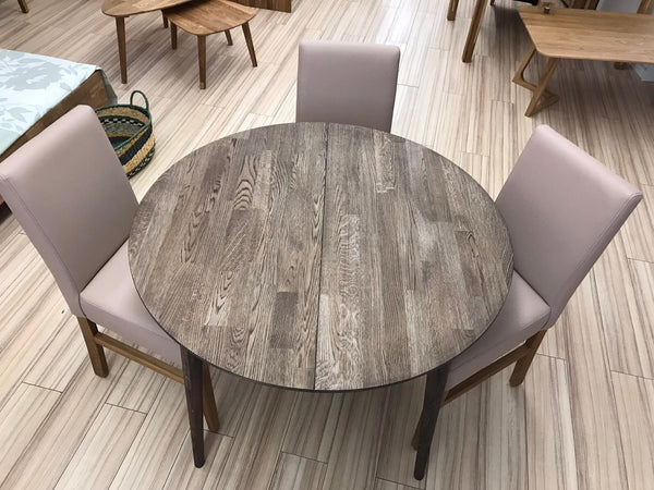 NordicStory Ronde uitschuifbare massief eiken eettafel met rond blad 